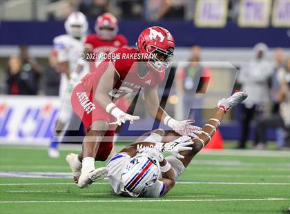 Thumbnail 2 in North Shore vs. Duncanville (UIL Football 6A D1 Finals) photogallery.