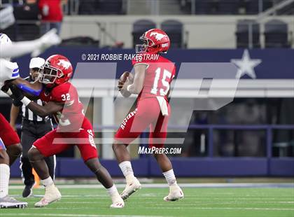 Thumbnail 3 in North Shore vs. Duncanville (UIL Football 6A D1 Finals) photogallery.