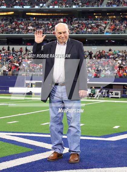 Thumbnail 3 in North Shore vs. Duncanville (UIL Football 6A D1 Finals) photogallery.