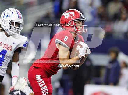 Thumbnail 3 in North Shore vs. Duncanville (UIL Football 6A D1 Finals) photogallery.