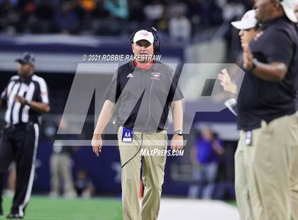 Thumbnail 2 in North Shore vs. Duncanville (UIL Football 6A D1 Finals) photogallery.
