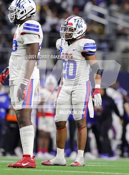 Thumbnail 3 in North Shore vs. Duncanville (UIL Football 6A D1 Finals) photogallery.