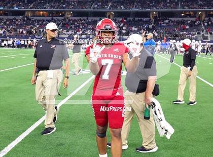 Thumbnail 2 in North Shore vs. Duncanville (UIL Football 6A D1 Finals) photogallery.