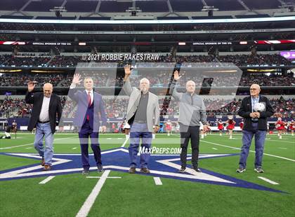Thumbnail 1 in North Shore vs. Duncanville (UIL Football 6A D1 Finals) photogallery.