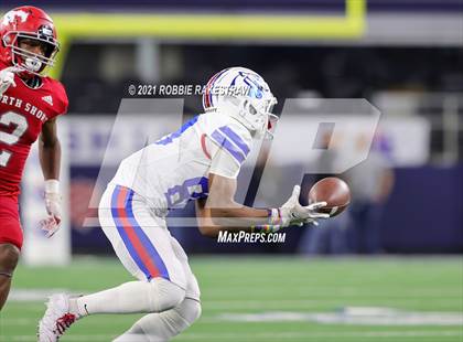 Thumbnail 3 in North Shore vs. Duncanville (UIL Football 6A D1 Finals) photogallery.