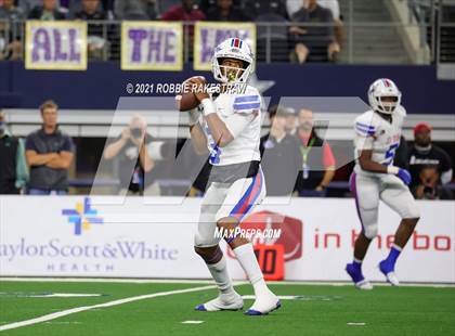 Thumbnail 1 in North Shore vs. Duncanville (UIL Football 6A D1 Finals) photogallery.