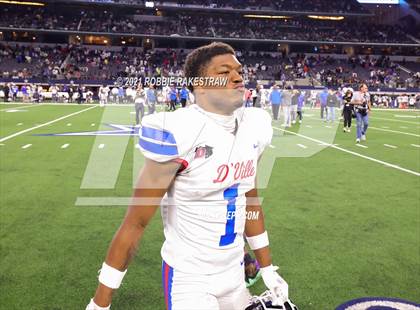 Thumbnail 1 in North Shore vs. Duncanville (UIL Football 6A D1 Finals) photogallery.