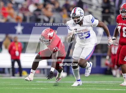 Thumbnail 1 in North Shore vs. Duncanville (UIL Football 6A D1 Finals) photogallery.