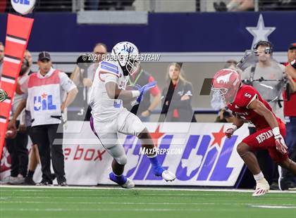 Thumbnail 1 in North Shore vs. Duncanville (UIL Football 6A D1 Finals) photogallery.