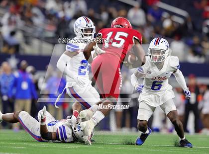 Thumbnail 1 in North Shore vs. Duncanville (UIL Football 6A D1 Finals) photogallery.