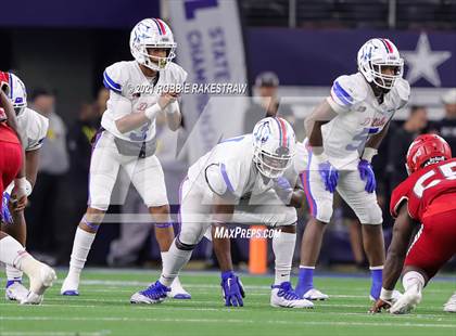 Thumbnail 2 in North Shore vs. Duncanville (UIL Football 6A D1 Finals) photogallery.