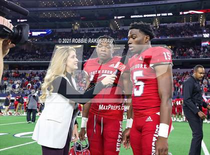 Thumbnail 2 in North Shore vs. Duncanville (UIL Football 6A D1 Finals) photogallery.