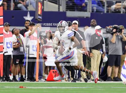 Thumbnail 2 in North Shore vs. Duncanville (UIL Football 6A D1 Finals) photogallery.