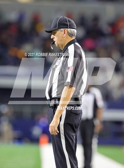 Thumbnail 3 in North Shore vs. Duncanville (UIL Football 6A D1 Finals) photogallery.