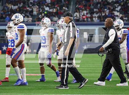 Thumbnail 1 in North Shore vs. Duncanville (UIL Football 6A D1 Finals) photogallery.
