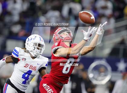 Thumbnail 1 in North Shore vs. Duncanville (UIL Football 6A D1 Finals) photogallery.