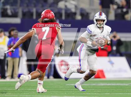 Thumbnail 1 in North Shore vs. Duncanville (UIL Football 6A D1 Finals) photogallery.