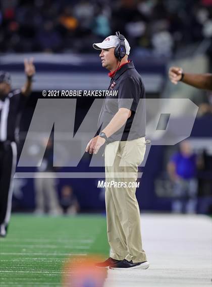 Thumbnail 3 in North Shore vs. Duncanville (UIL Football 6A D1 Finals) photogallery.