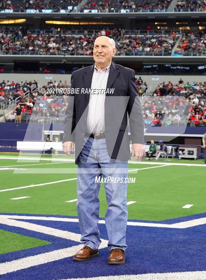 Thumbnail 1 in North Shore vs. Duncanville (UIL Football 6A D1 Finals) photogallery.