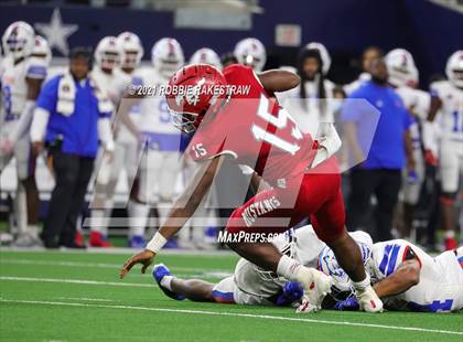 Thumbnail 1 in North Shore vs. Duncanville (UIL Football 6A D1 Finals) photogallery.