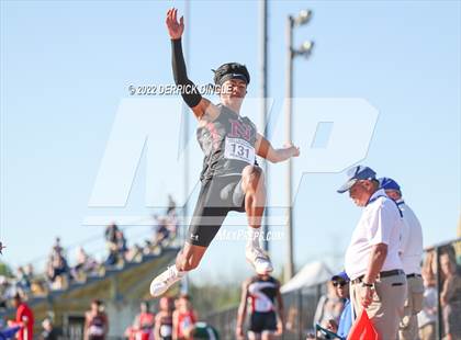 Thumbnail 3 in NYSPHAA Outdoor Track & Field Championships (Long Jump) photogallery.