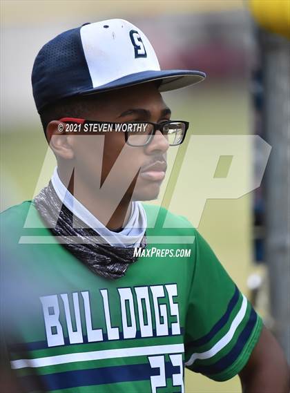 Thumbnail 2 in Enloe @ Southeast Raleigh photogallery.