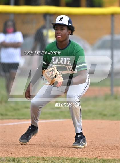Thumbnail 1 in Enloe @ Southeast Raleigh photogallery.