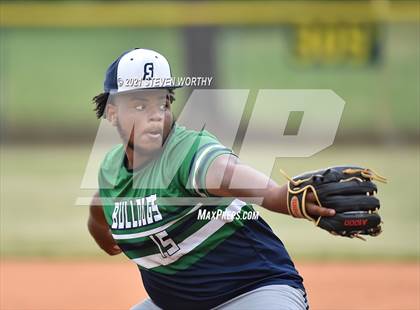 Thumbnail 3 in Enloe @ Southeast Raleigh photogallery.