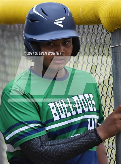 Thumbnail 3 in Enloe @ Southeast Raleigh photogallery.
