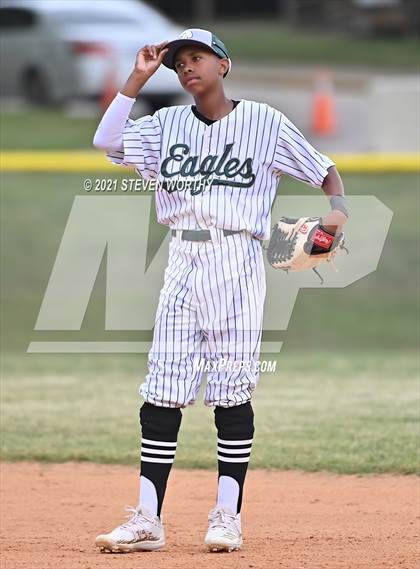 Thumbnail 3 in Enloe @ Southeast Raleigh photogallery.