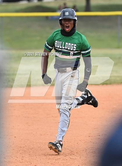 Thumbnail 1 in Enloe @ Southeast Raleigh photogallery.