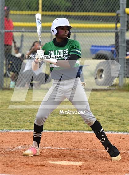 Thumbnail 3 in Enloe @ Southeast Raleigh photogallery.