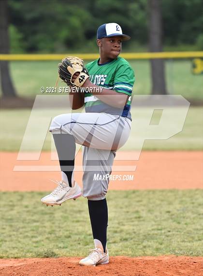 Thumbnail 1 in Enloe @ Southeast Raleigh photogallery.