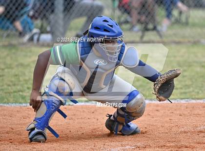 Thumbnail 1 in Enloe @ Southeast Raleigh photogallery.
