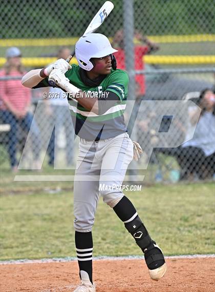 Thumbnail 3 in Enloe @ Southeast Raleigh photogallery.