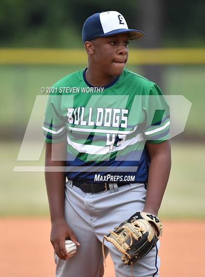 Thumbnail 2 in Enloe @ Southeast Raleigh photogallery.