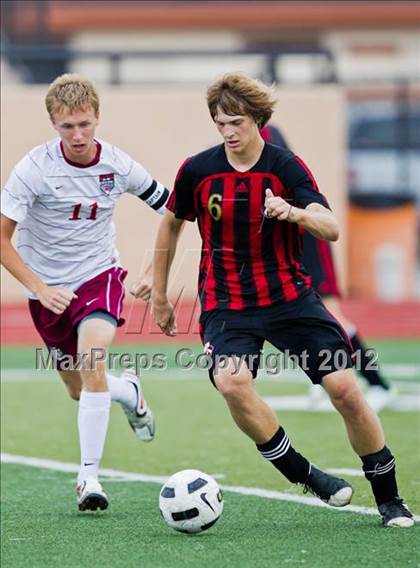 Thumbnail 3 in Fort Bend Austin vs Clear Creek (Region III Bi-District Playoff) photogallery.