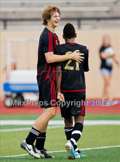 Thumbnail 2 in Fort Bend Austin vs Clear Creek (Region III Bi-District Playoff) photogallery.