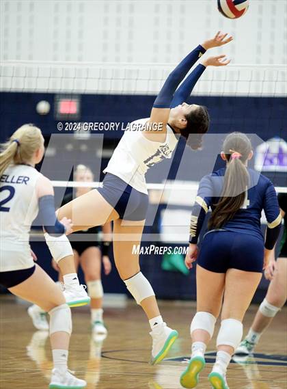 Thumbnail 3 in Southlake Carroll vs Keller photogallery.