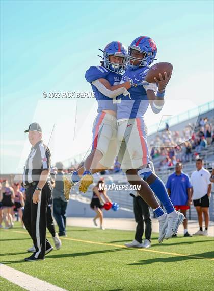 Thumbnail 2 in Willis @ Oak Ridge photogallery.