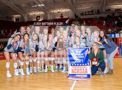 Thumbnail 3 in Green Level vs. Ardrey Kell (NCHSAA 4A Final) (1 of 2) (Pre-game, post-game, awards, and team photos) photogallery.