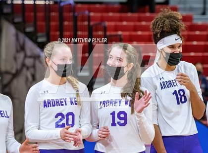 Thumbnail 1 in Green Level vs. Ardrey Kell (NCHSAA 4A Final) (1 of 2) (Pre-game, post-game, awards, and team photos) photogallery.