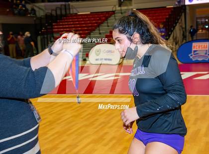 Thumbnail 3 in Green Level vs. Ardrey Kell (NCHSAA 4A Final) (1 of 2) (Pre-game, post-game, awards, and team photos) photogallery.
