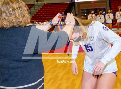 Thumbnail 3 in Green Level vs. Ardrey Kell (NCHSAA 4A Final) (1 of 2) (Pre-game, post-game, awards, and team photos) photogallery.