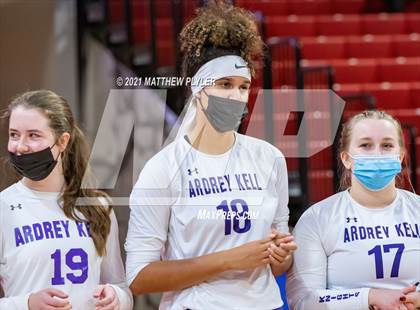 Thumbnail 2 in Green Level vs. Ardrey Kell (NCHSAA 4A Final) (1 of 2) (Pre-game, post-game, awards, and team photos) photogallery.