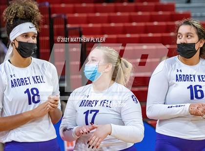 Thumbnail 1 in Green Level vs. Ardrey Kell (NCHSAA 4A Final) (1 of 2) (Pre-game, post-game, awards, and team photos) photogallery.