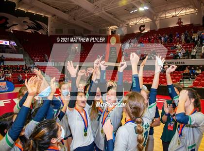 Thumbnail 2 in Green Level vs. Ardrey Kell (NCHSAA 4A Final) (1 of 2) (Pre-game, post-game, awards, and team photos) photogallery.