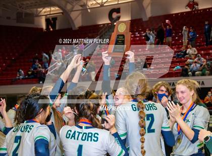 Thumbnail 3 in Green Level vs. Ardrey Kell (NCHSAA 4A Final) (1 of 2) (Pre-game, post-game, awards, and team photos) photogallery.
