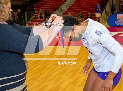 Thumbnail 3 in Green Level vs. Ardrey Kell (NCHSAA 4A Final) (1 of 2) (Pre-game, post-game, awards, and team photos) photogallery.