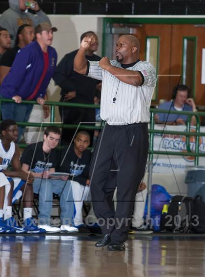 Thumbnail 2 in Hebron vs Trinity (UIL 5A Region1 Bi-District Playoff) photogallery.